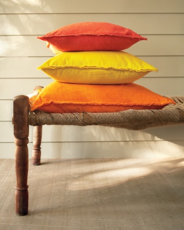 drop-cloth-pillows-0648-mld109920_vert